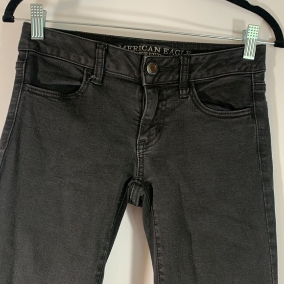 American Eagle Black Stretchy Denim Jeggings - Picture 2 of 10